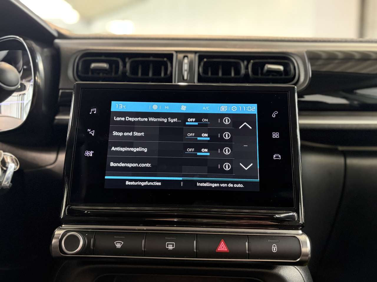 Citroen C3 1.2 Feel S Navigatie / Apple Carpay / DAB — foto 12 van 15