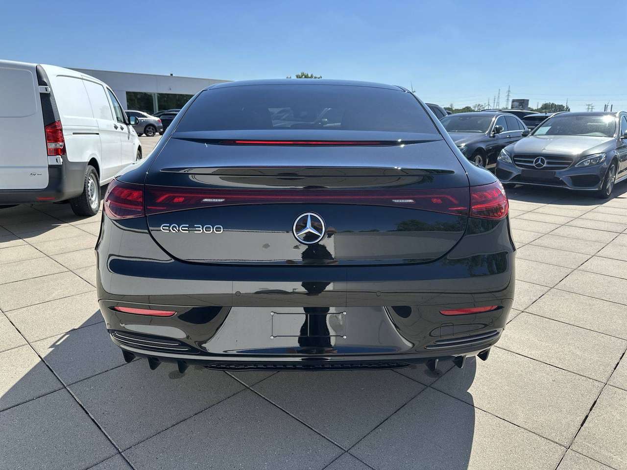 Mercedes-Benz EQE 300 AMG PANO DAK PREMIUM PLUS NP 102.432 EURO !!! — foto 6 van 19