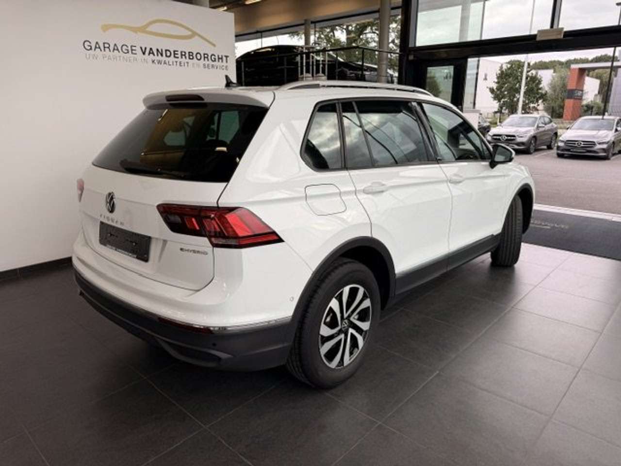 Volkswagen Tiguan LIFE ACTIVE PLUG-IN HYBRIDE AUTOMAAT  46000KM!!!! — foto 5 van 23