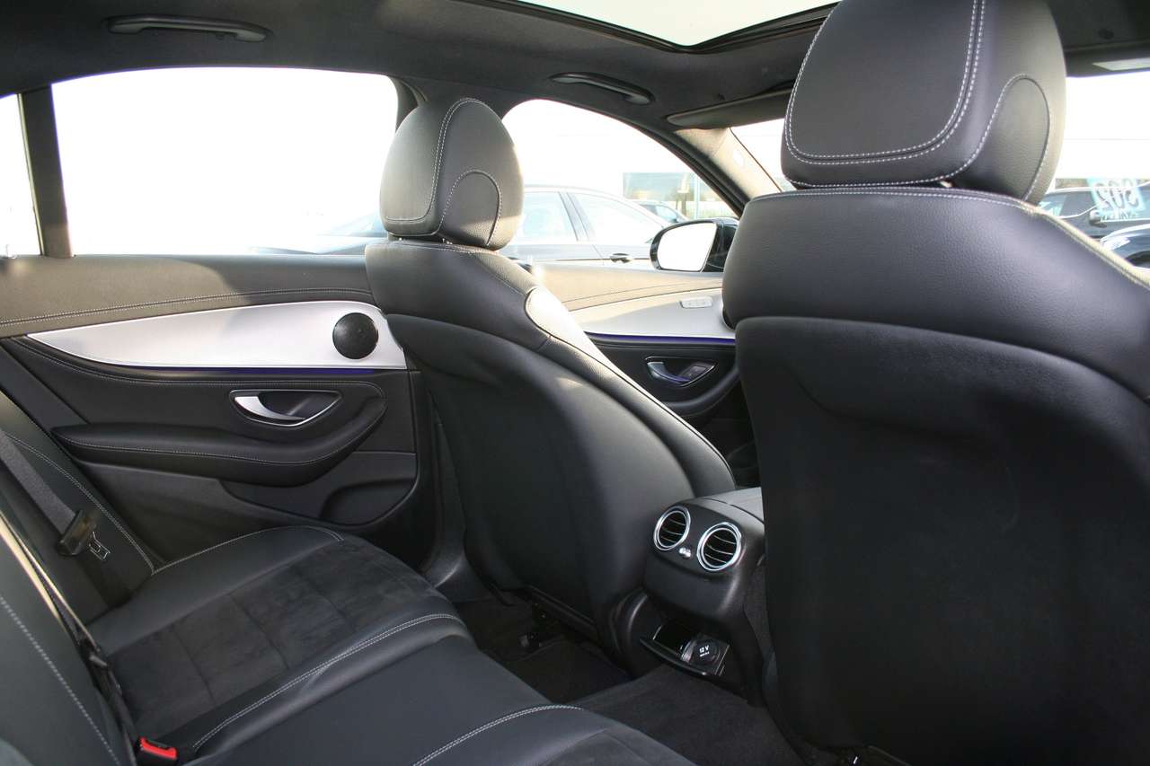 Mercedes-Benz E 220 d AMG Pano dak navigatie LED camera — foto 6 van 9