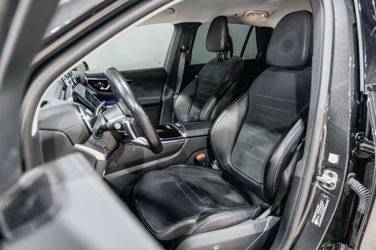 Mercedes-Benz GLC 300 (2023) — foto 13