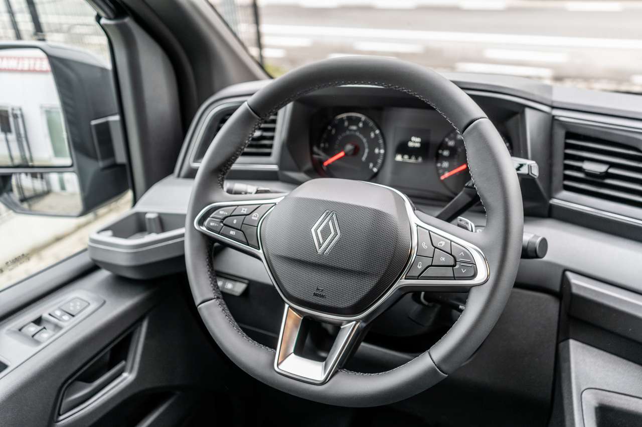 Renault Master 2.0dCi L3H2 - Automaat - Navigatie - 35.500excl — foto 13 van 18