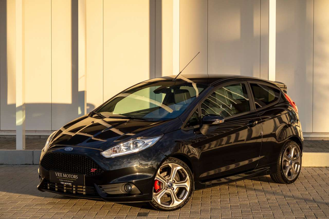 Ford Fiesta Ford Fiesta ST 182 pk / slechts 41k km / Leder Recaro / 1j Garantie