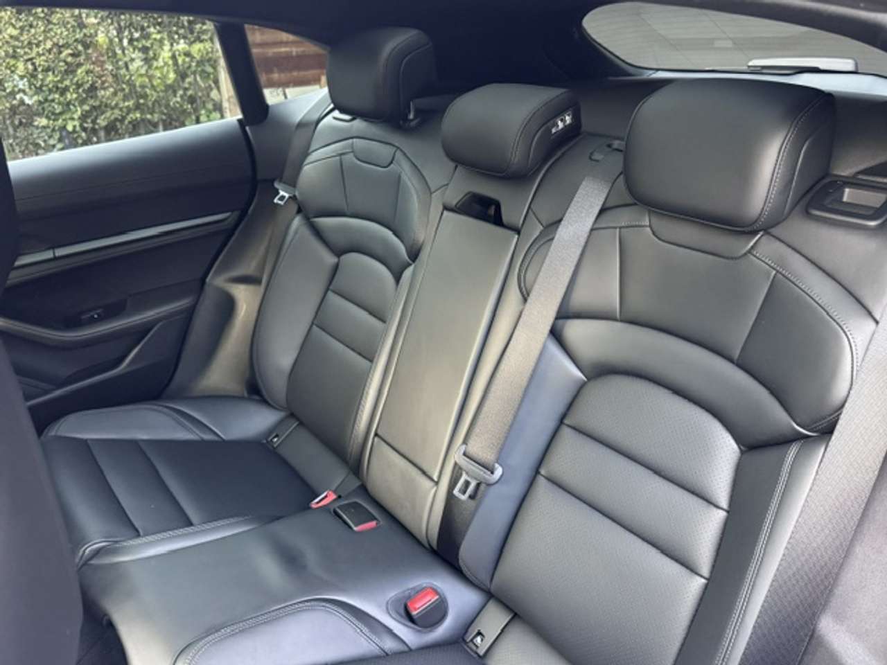 Porsche Taycan *VERKOCHT* — foto 21 van 25