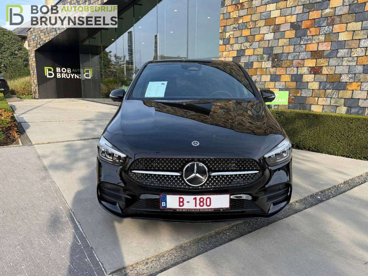 Mercedes-Benz B 180 Amg line | Nightpakket | 360° camera | Keyless Go — foto 3 van 25