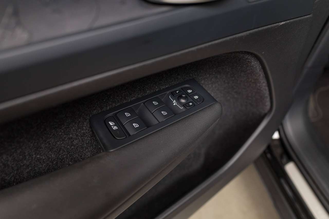 Volvo C40 C40 69 kWh RECHARGE CORE|GARANTIE|ZETELVERW.|HIGH PERF. AUDIO|BLUETOOTH|ACC|LA|CAMERA| — foto 19 van 25