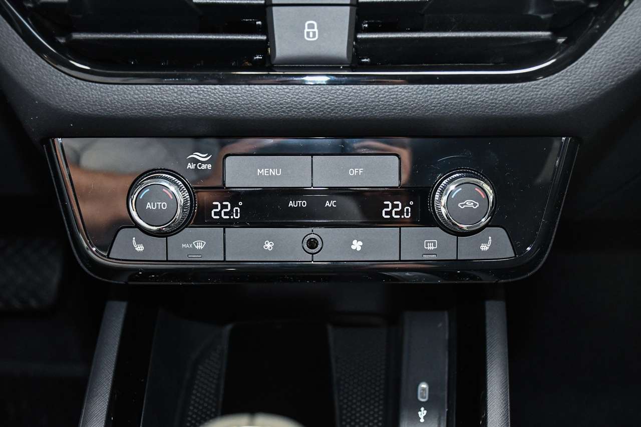 Skoda Kamiq Kamiq 1.0 TSI Selection DSG - NAVI SMARTLINK / PDC — foto 13 van 18