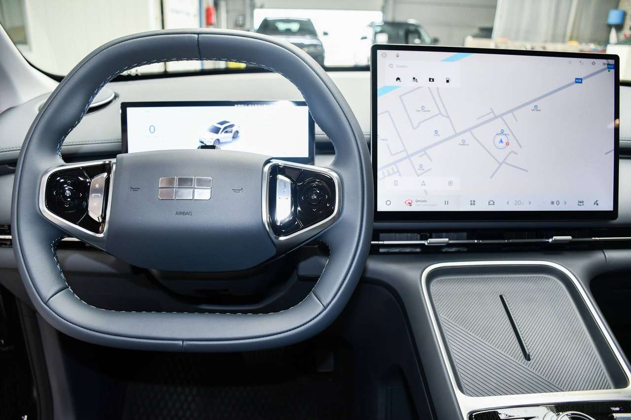 Geely Starray EM-i Pro 83km NIEUW - NAVIGATIE  / SMARTLINK / LEDER / CAMERA / ACC / BLIS / PDC — foto 17 van 20