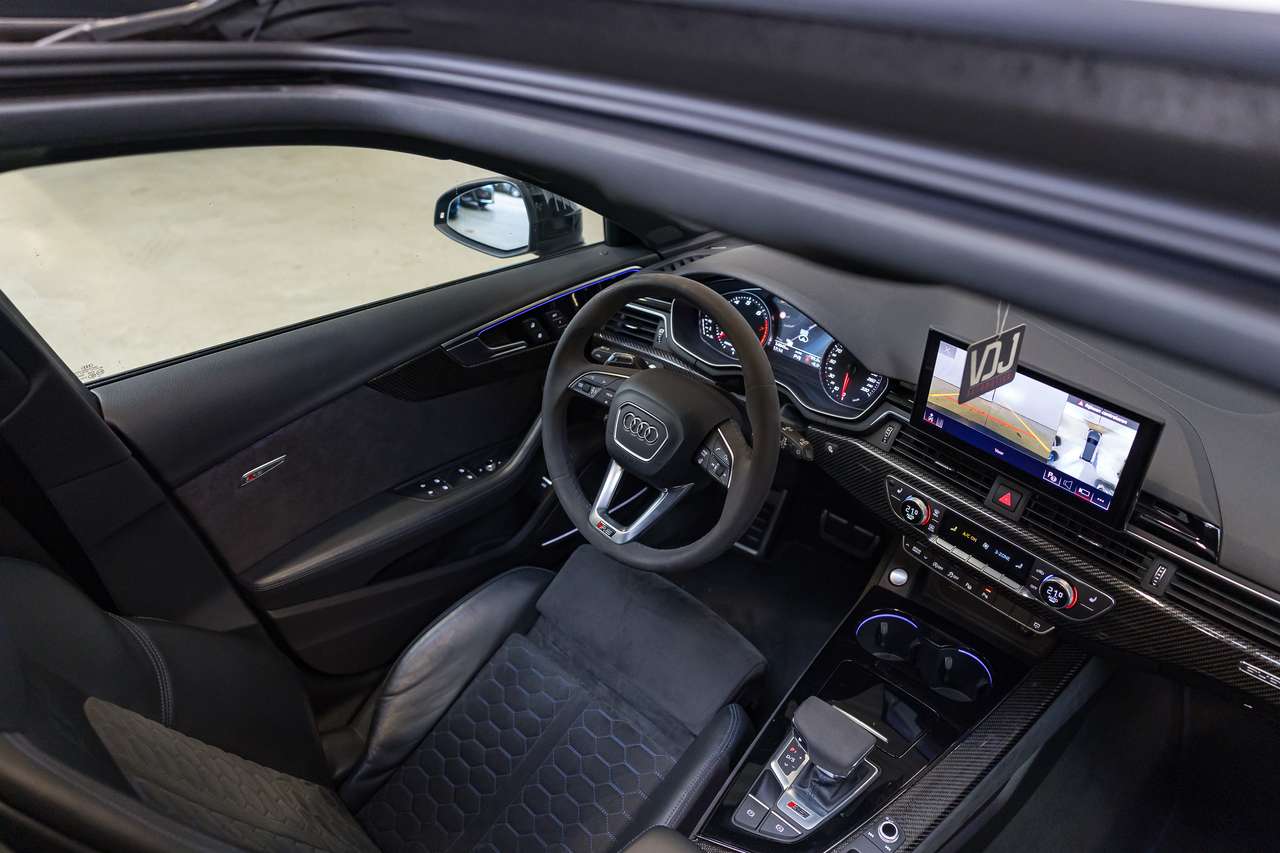 Audi RS4 QUATTRO|CERAMIC|CARBON|360°|B&O|PANO|ALCANTARA| — foto 6 van 25
