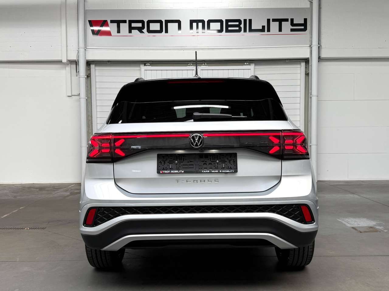 Volkswagen T-Cross T-Cross 1.0 TSI R-Line CAMERA*LED*ACC*DAB*CARPLAY*PDC*AC2Zone — foto 5 van 25