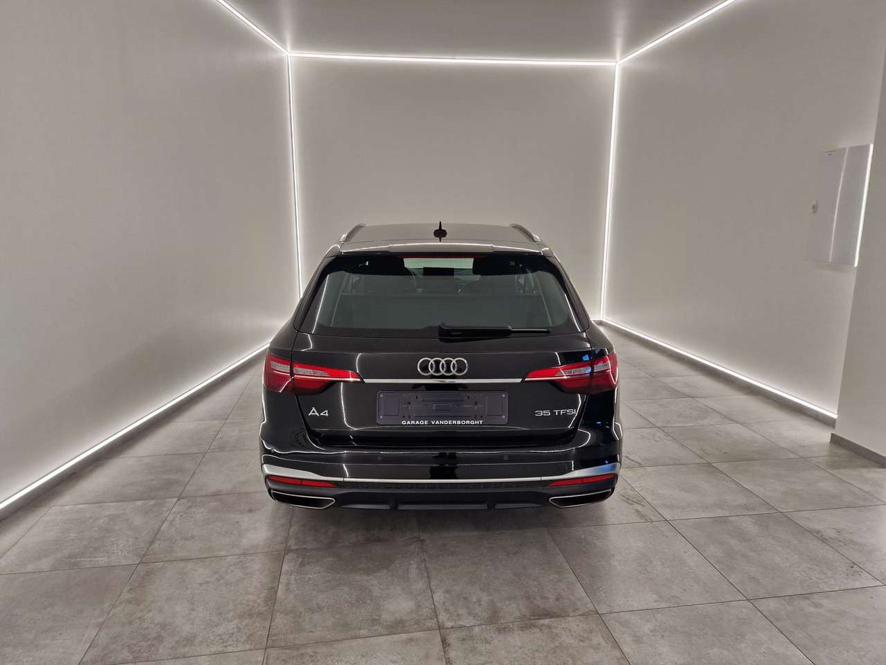 Audi A4 S-LINE HYBRID BENZINE AUTOMAAT 57000KM!!! — foto 3 van 16