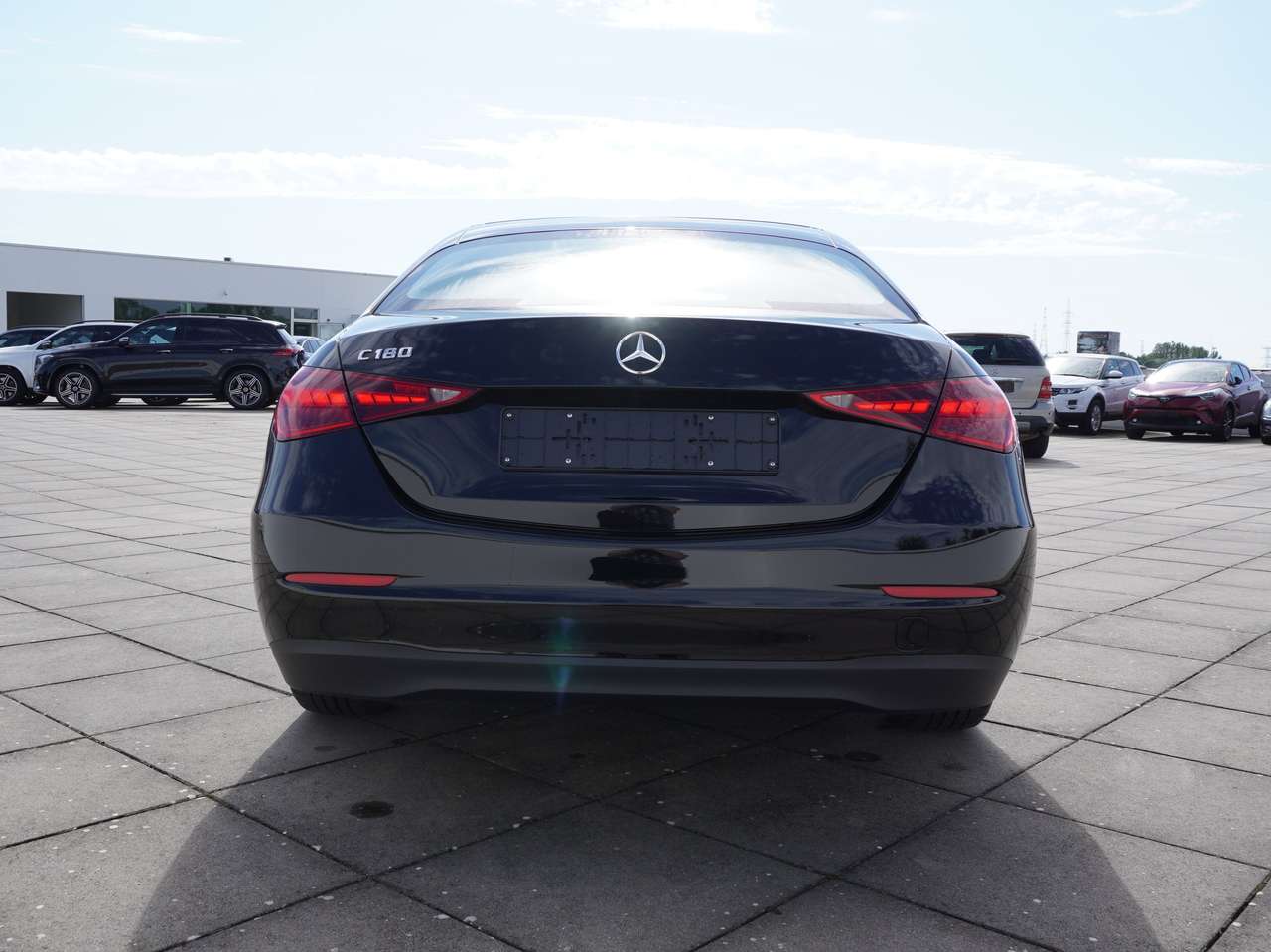 Mercedes-Benz C 180 MBUX/17" 10 DUBBELSPAAKS/ACT. SPOORASSIST — foto 4 van 18