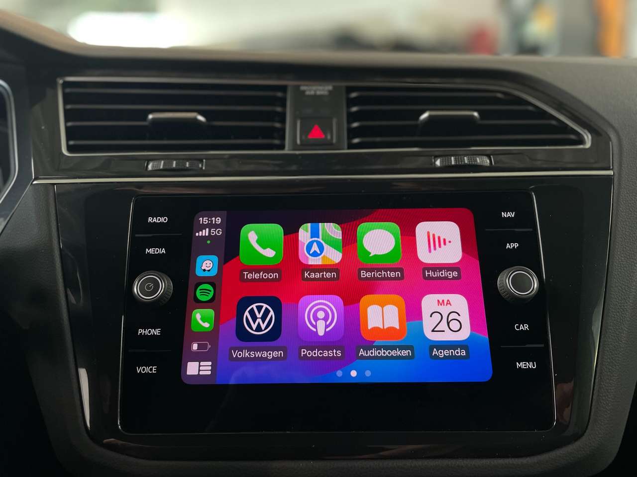 Volkswagen Tiguan 1.4 Plug-in Hybrid 'R-Line' — foto 15 van 21
