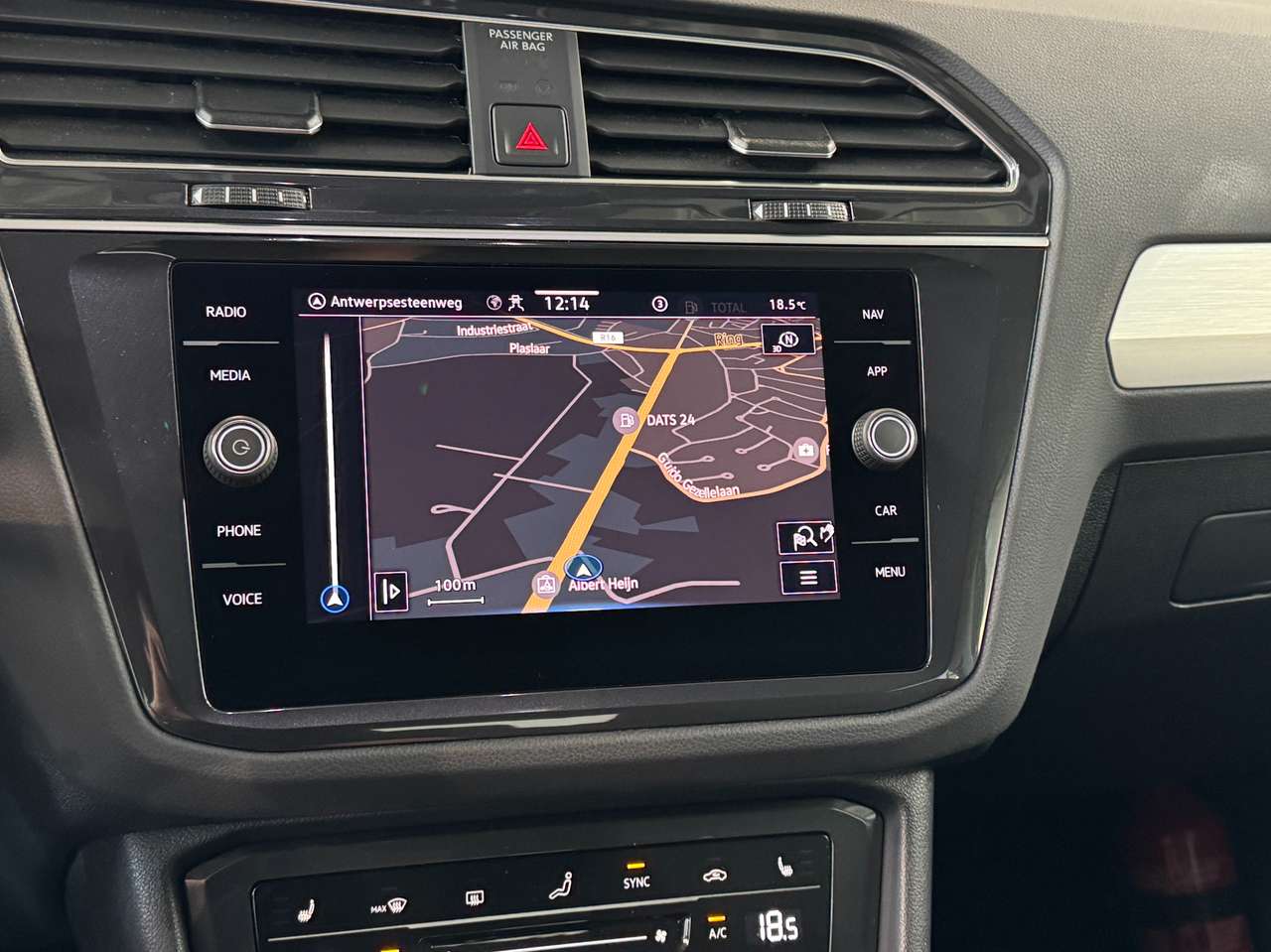 Volkswagen Tiguan 1.5 TSI Life Navigatie / Camera / DAB — foto 13 van 17