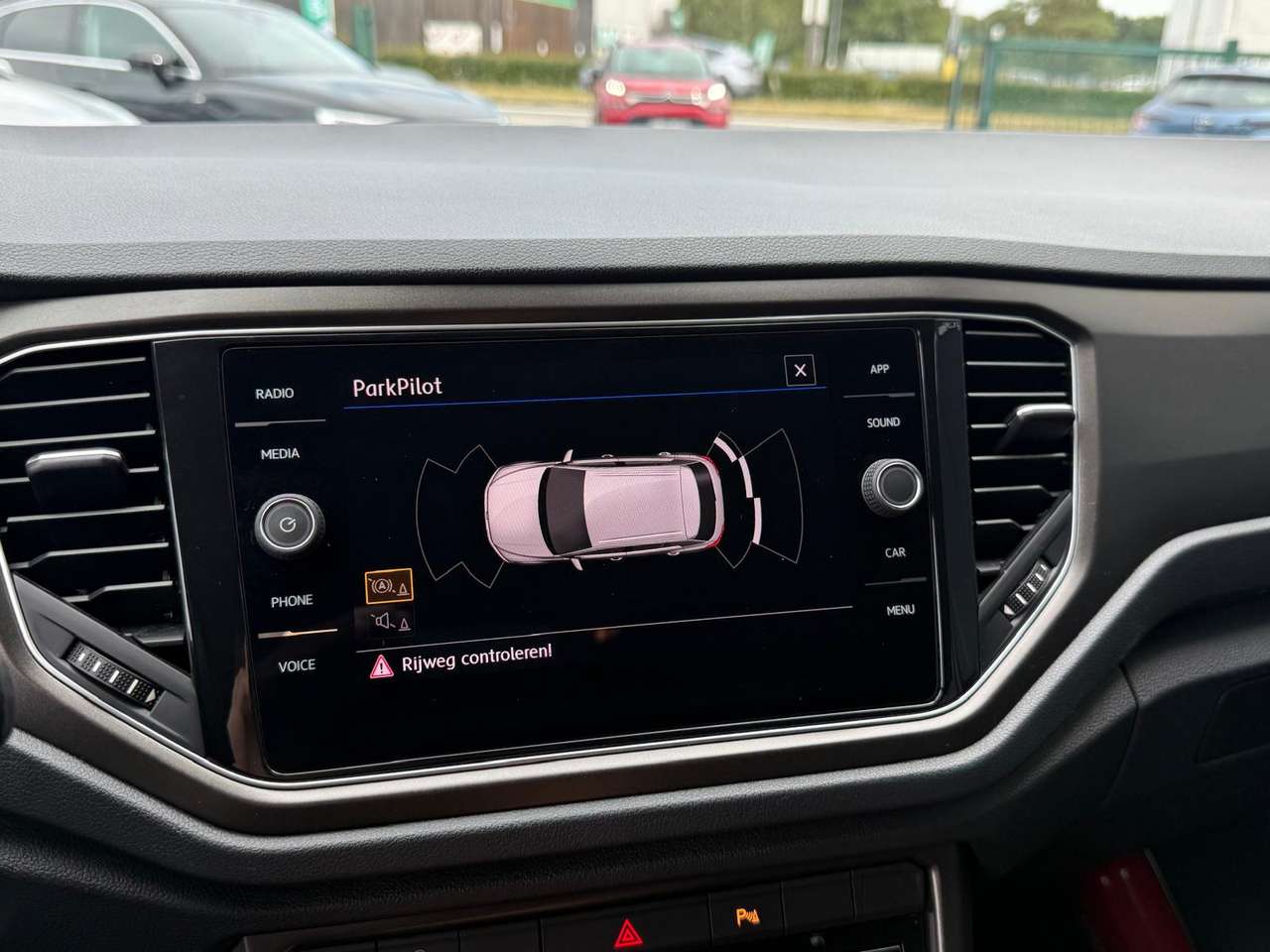 Volkswagen T-Roc 1.0 TSI Style GPS 50000km !!!! Nieuw — foto 15 van 20