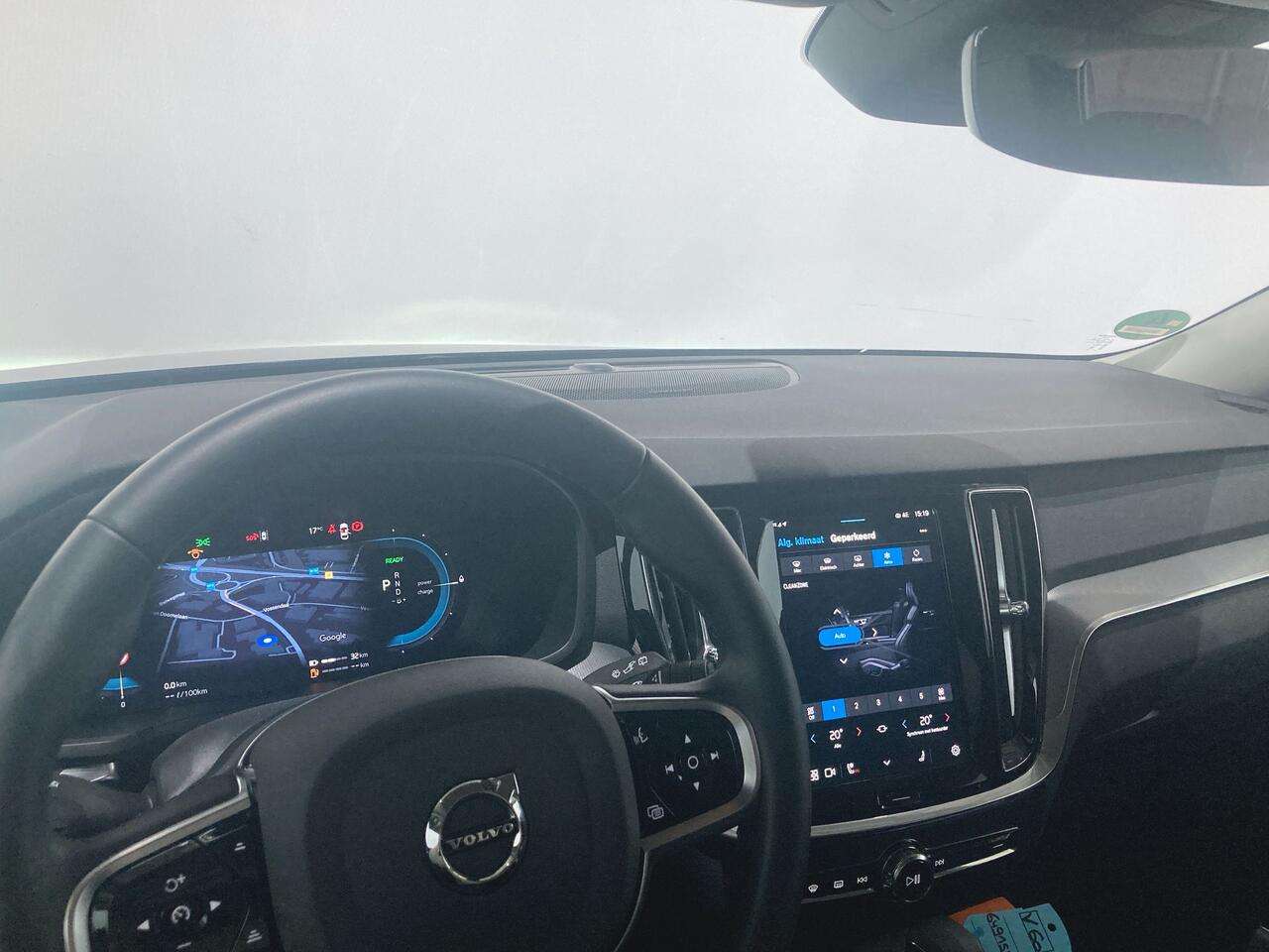 Volvo V60 T6 AWD PLUS DARK — foto 23 van 25