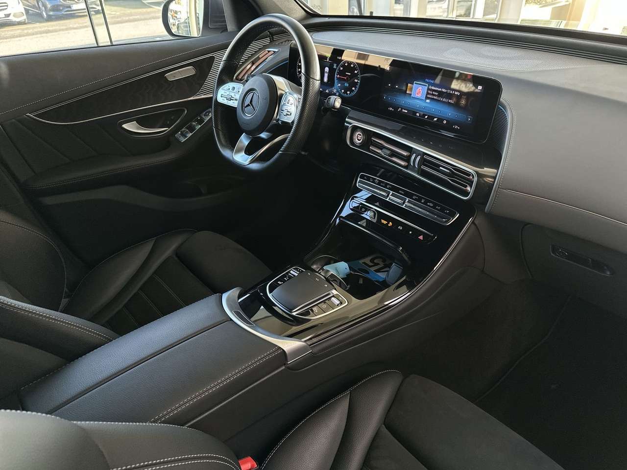 Mercedes-Benz EQC 400 4M AMG/19"/PARKASS ACHTERUITRIJCAM/MULTIBEAM/NAVI — foto 10 van 17