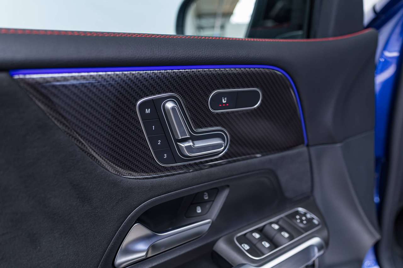 Mercedes-Benz GLB 180 AMG Line|CARBON|PANO|360°|HEAD-UP|SFEERVERL.|ZETELVERW|KEYLESS|ACC|LA|GARANTIE| — foto 19 van 25