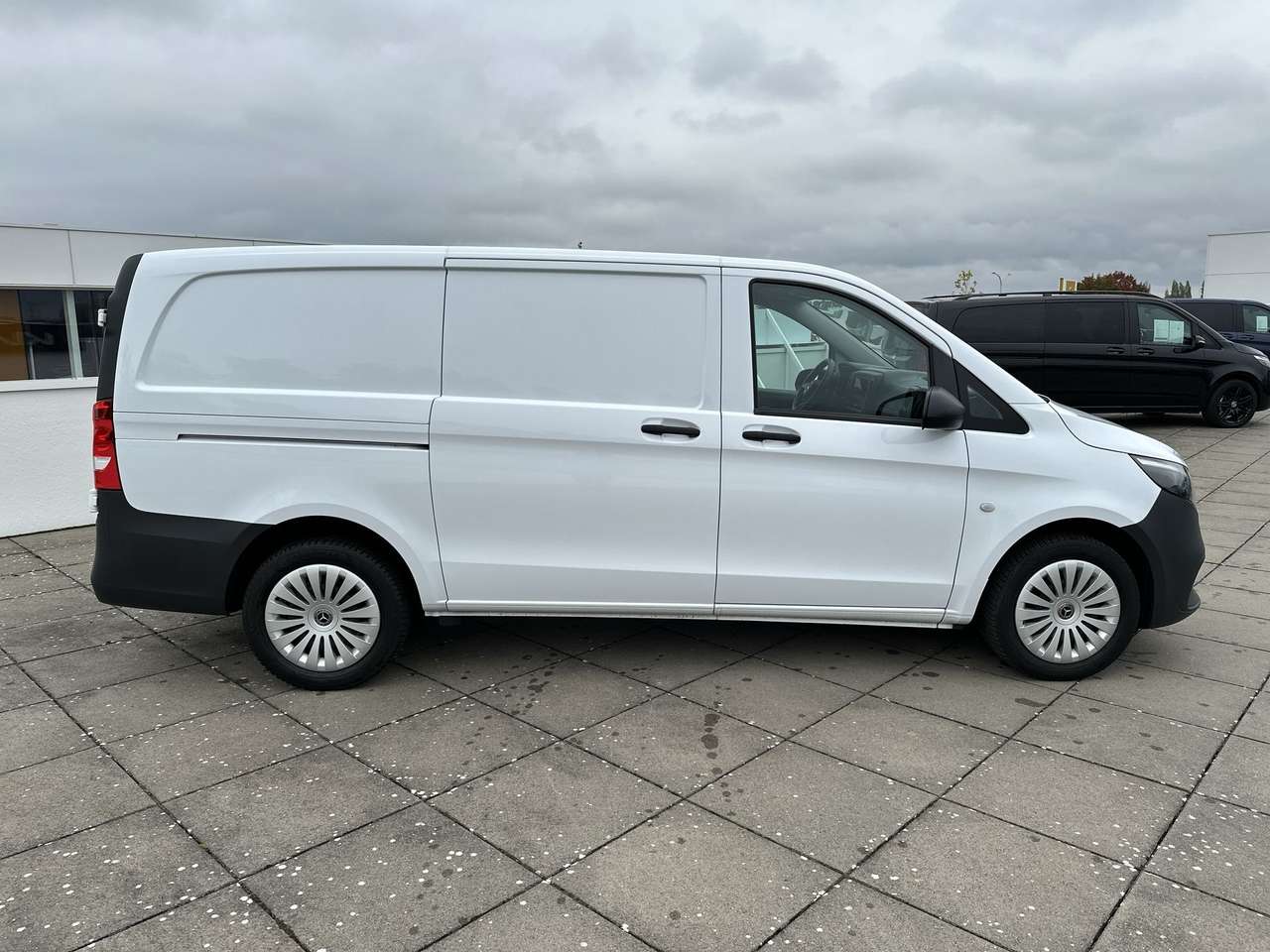 Mercedes-Benz Vito 116 CDI PRO/9G TRON/NAVI/TREKH 2500 KG/HOUTVLOER/ — foto 2 van 15