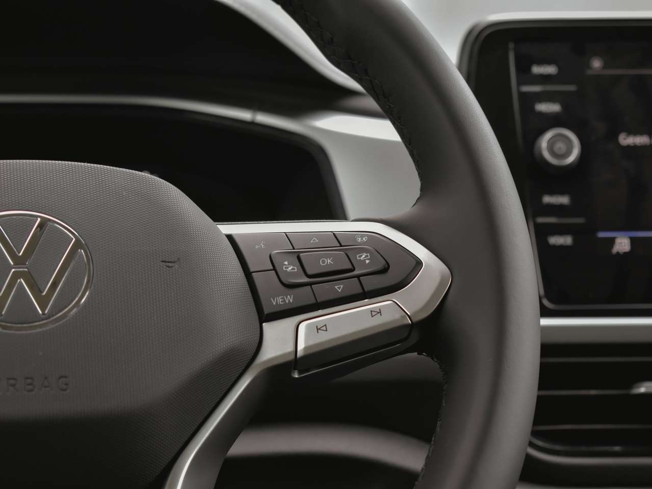 Volkswagen T-Roc T-Roc 1.5 TSI AUTOMAAT MET ZEER VEEL OPTIES — foto 17 van 25