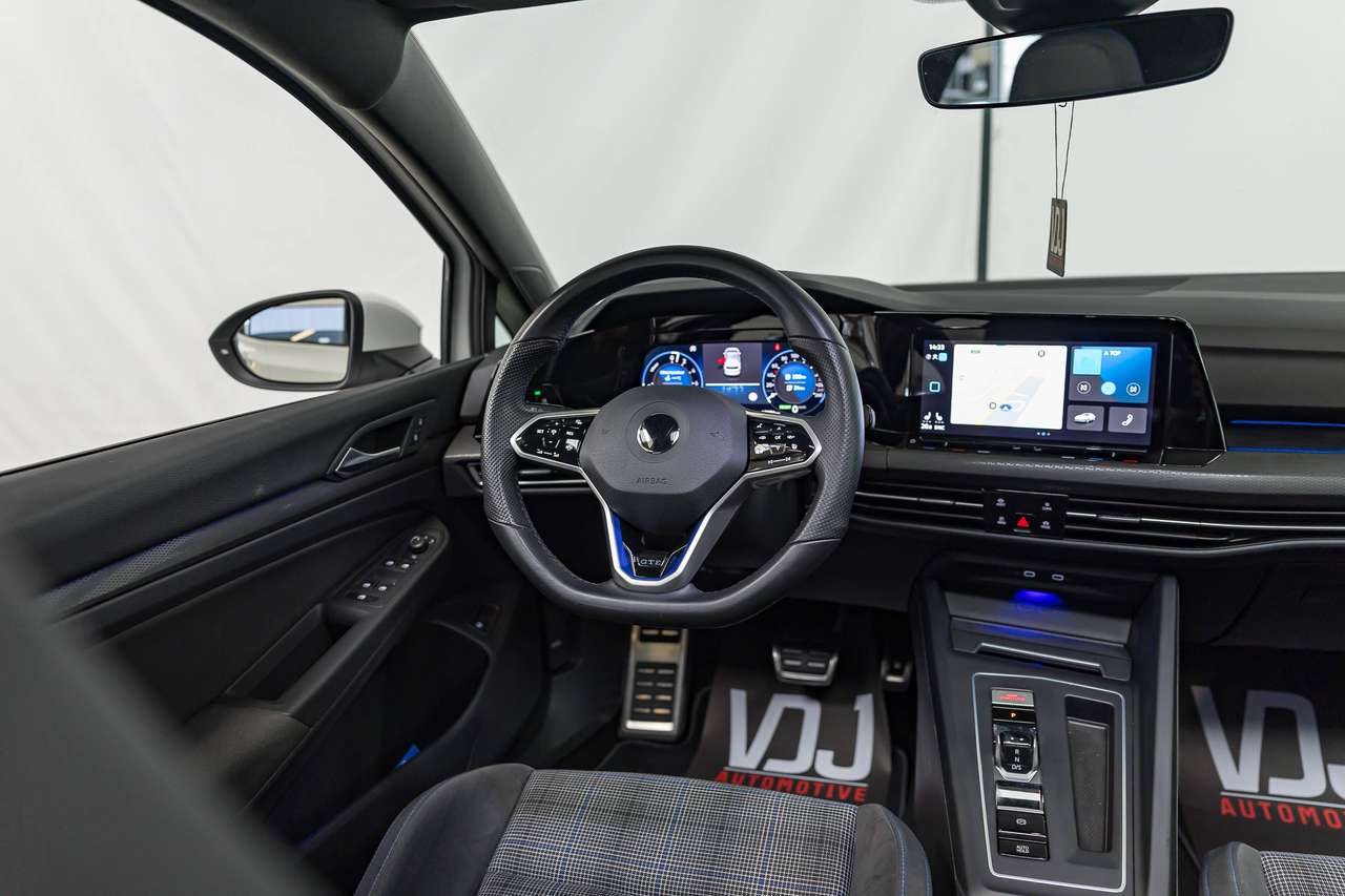 Volkswagen Golf GTE PANO|KEYLESS|STOELVERW.|SFEERVERL.|LA|ACC| — foto 16 van 25