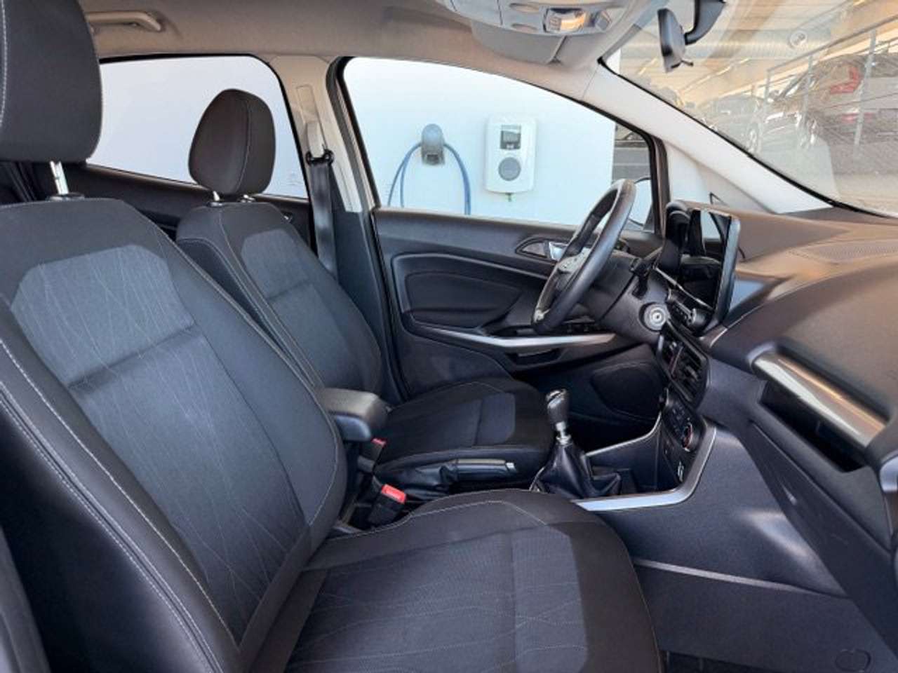Ford EcoSport TREND BENZINE 76000KM — foto 9 van 20