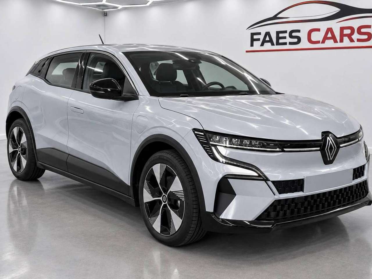 Renault Megane E-Tech e-Megane E-Tech 60 kWh Equilibre R220 Super charge Equilibre — foto 2 van 9