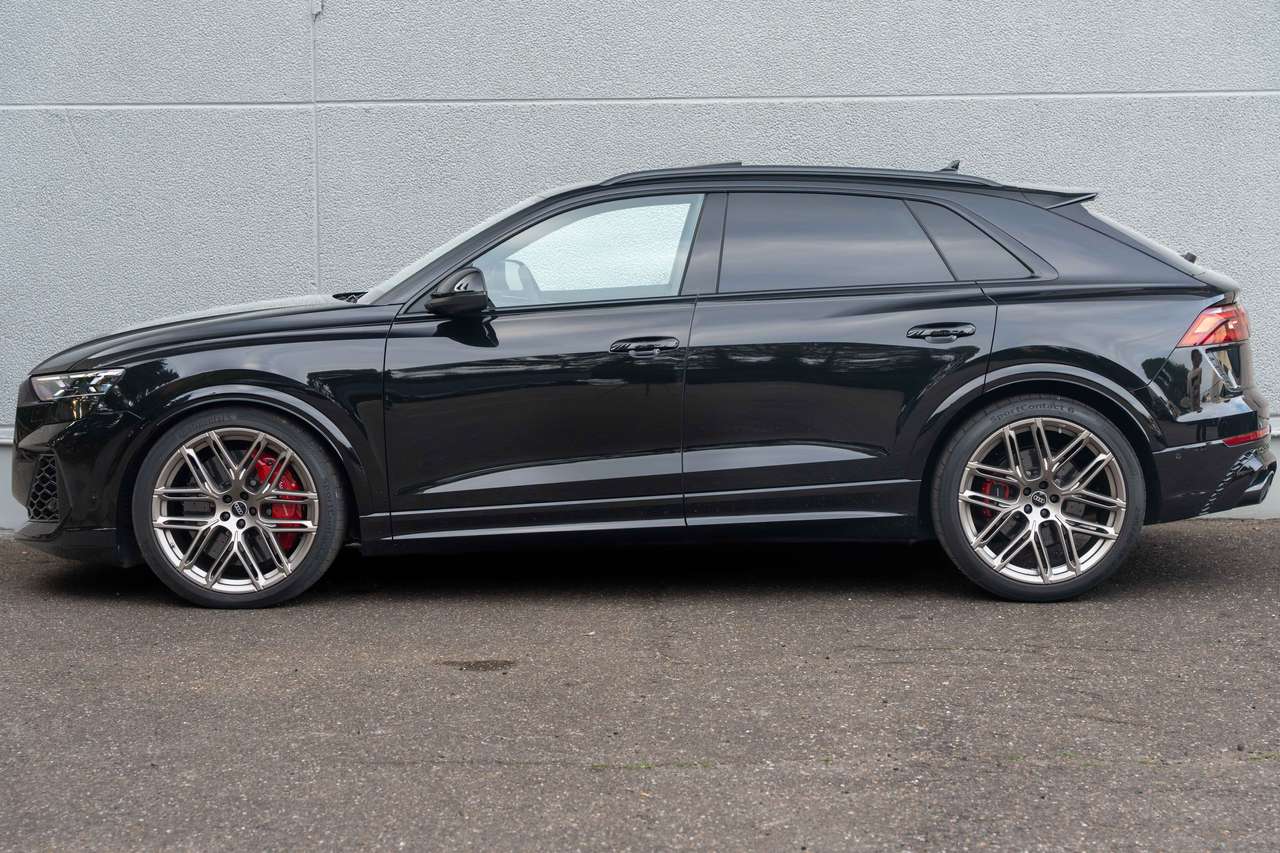 Audi RS Q8 Performance MATRIX/4-WIELSTURING/CERAMIC/PANO/HUD/SOFTCLOSE/B&O — foto 5 van 25
