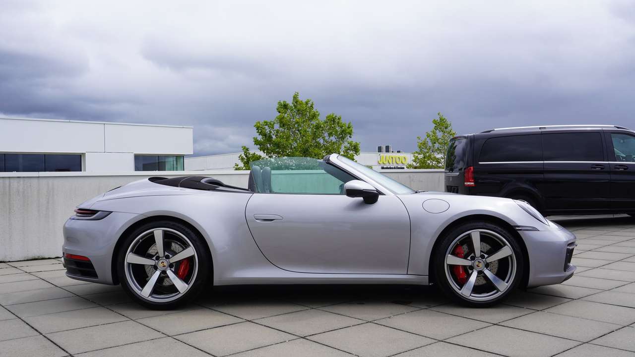Porsche 992 4S CABRIO/21"/LED PDLS/vol leder/surroundview — foto 2 van 18