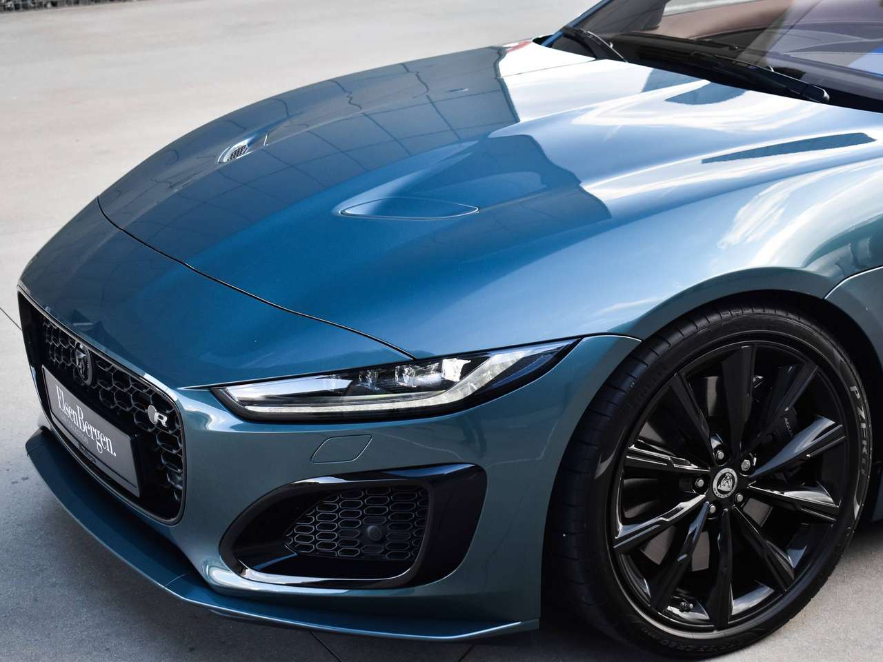 Jaguar F-Type 5.0 V8 R Cabriolet AWD P575 / Giola Green / Black Pack / FULL — foto 8 van 25