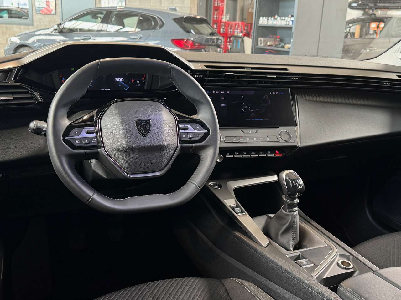 Peugeot 308 SW 1.2 PureTech Active Pack — foto 8 van 15
