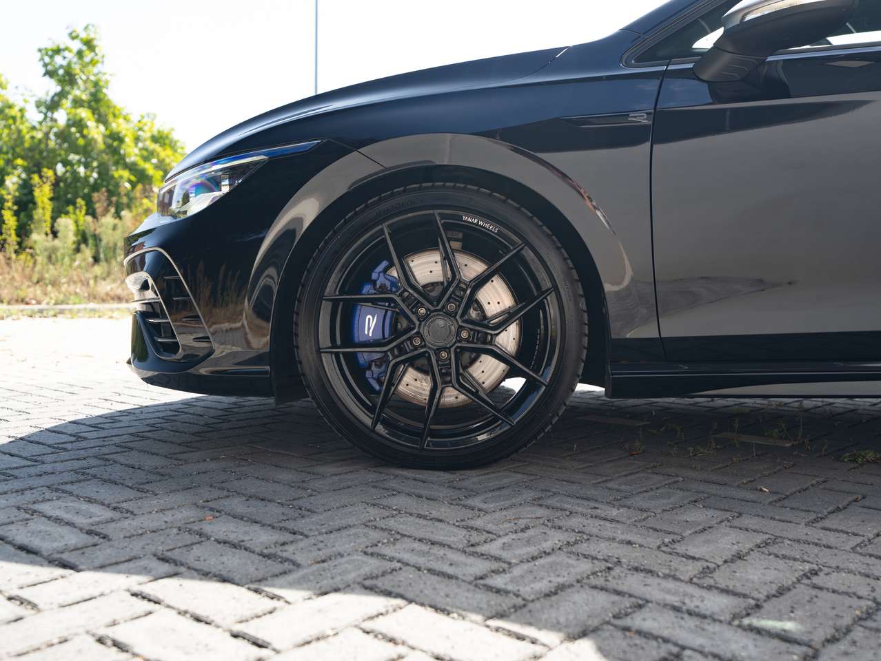Volkswagen Golf R Golf 8 R - PANO/PERFORMANCE PACK/IQ-LIGHT/BLACKSTYLE/ZETELVERWARMING/DRIFT MODUS — foto 6 van 25