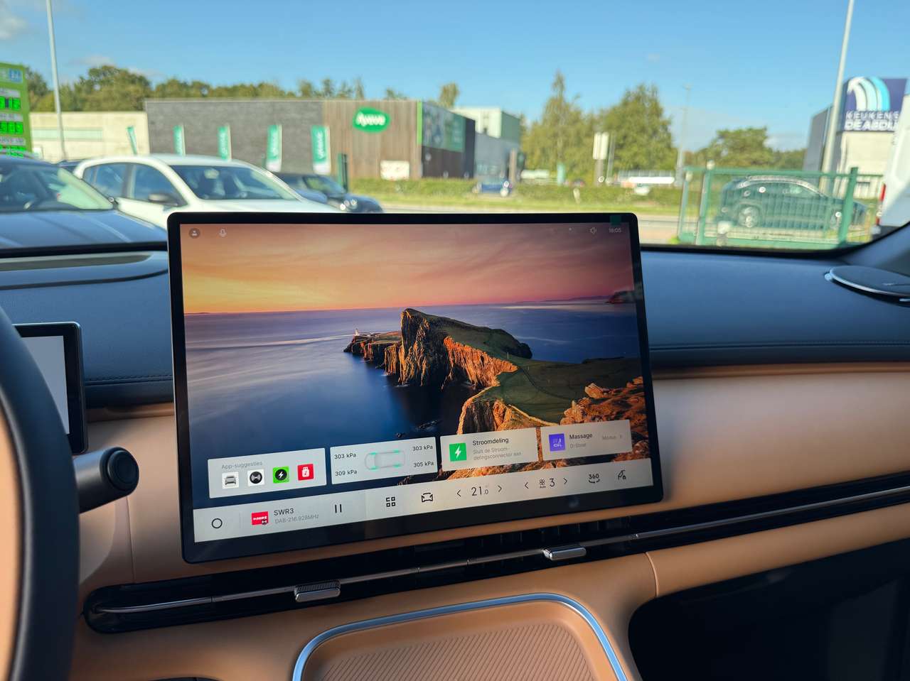Geely Starray EM-i 15 i PHEV Hybride Plug in MAX+ " Full option " NIEUW — foto 13 van 21