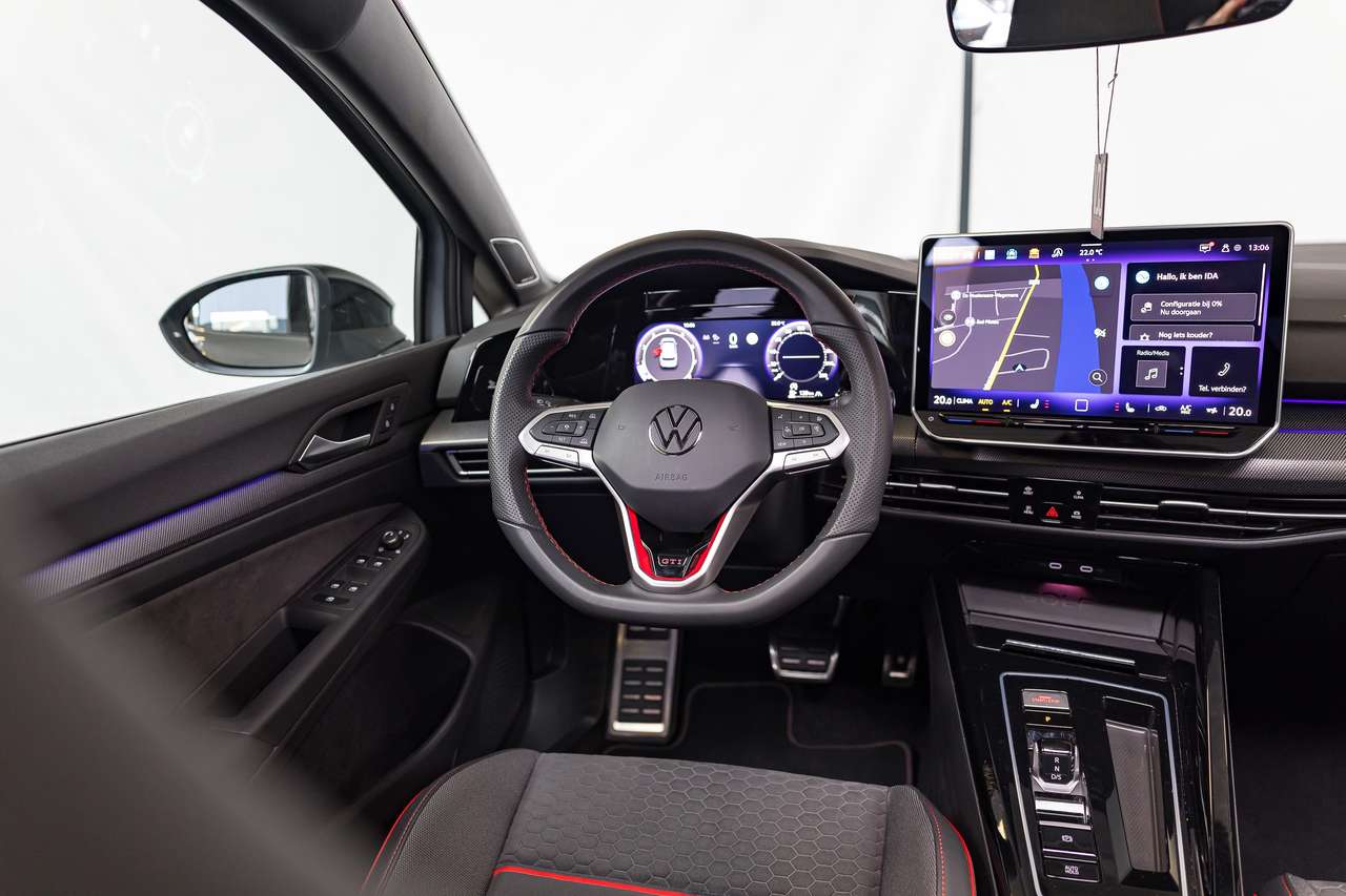 Volkswagen Golf GTI 2025|CLUBSPORT|H&K|PANO|HEAD-UP|ALCANTARA|HEATEDSEATS|KEYLESS|ACC|LA|GARANTIE| — foto 17 van 25