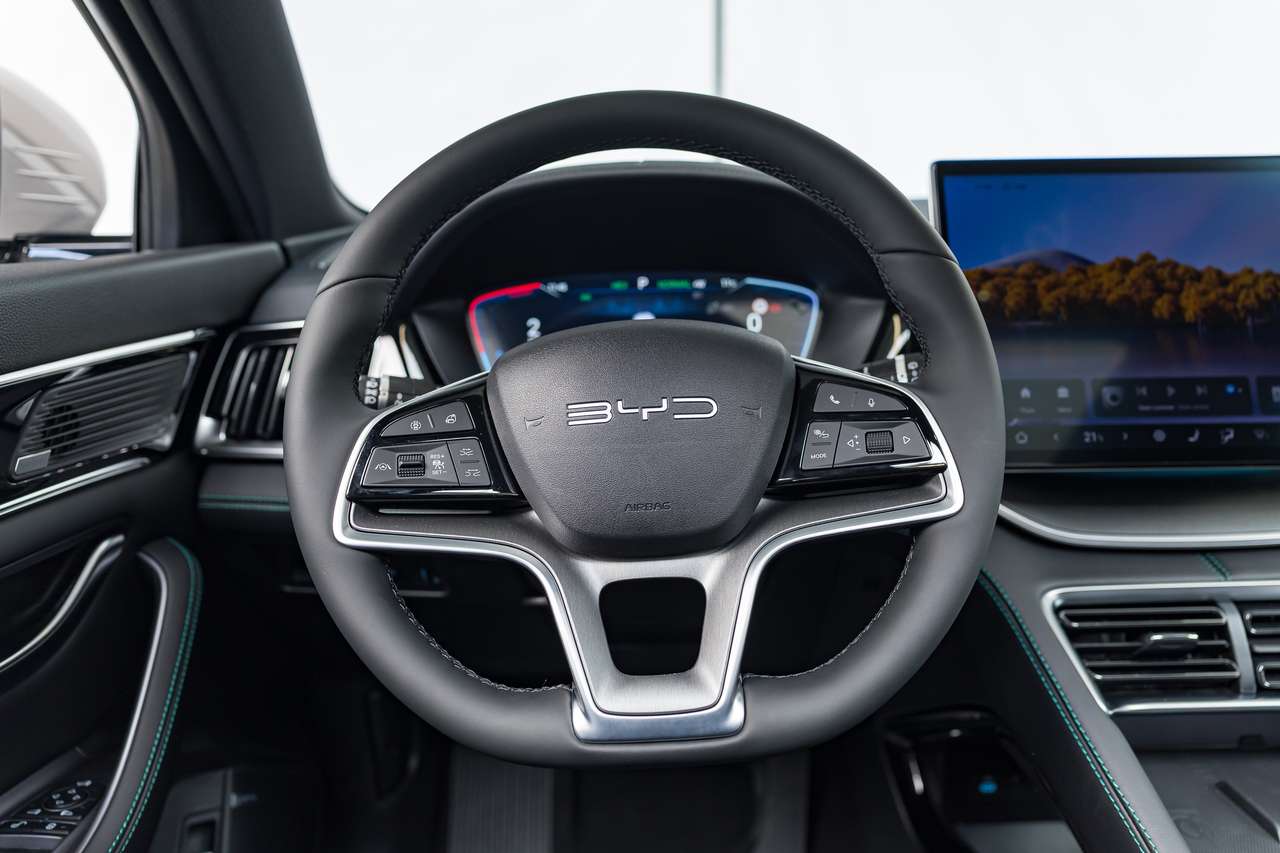 BYD Seal U ONMIDDELIJK LEVERBAAR!|BYD Seal U BOOST | BOUNDLESS GREY | pHEV | PANO | ACC | LA | 360° | — foto 19 van 25