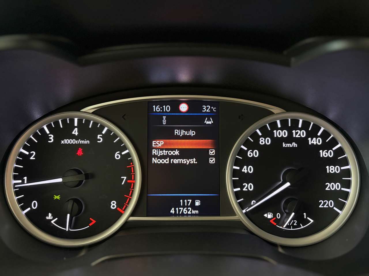 Nissan Micra 0.9 IG-T N-Design — foto 19 van 19