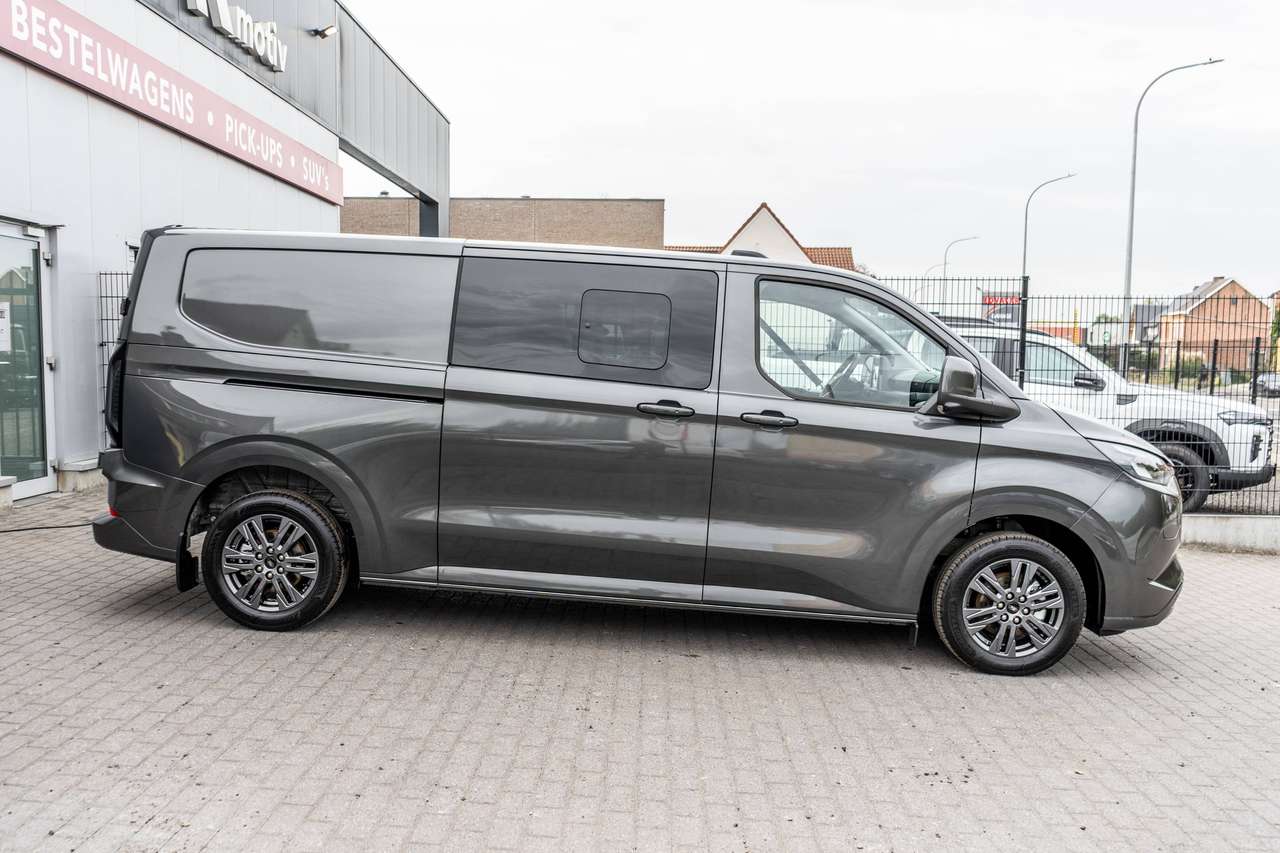 Ford Transit Custom 2.5 PHEV Limited DC L2 5pl.- Trekhaak / 360° Camera - 42.800ex — foto 2 van 16