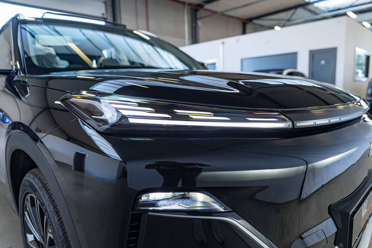 Geely Starray EM-i MAX+|136KM ELEK.BEREIK|8-JAAR-GARANTIE|PANO|MASSAGE|HEAD-UP|PREMIUM-SOUND|360°|KEYLESS|ZETELKOEL.|ZETELVERW. (v/a)| — foto 9 van 25