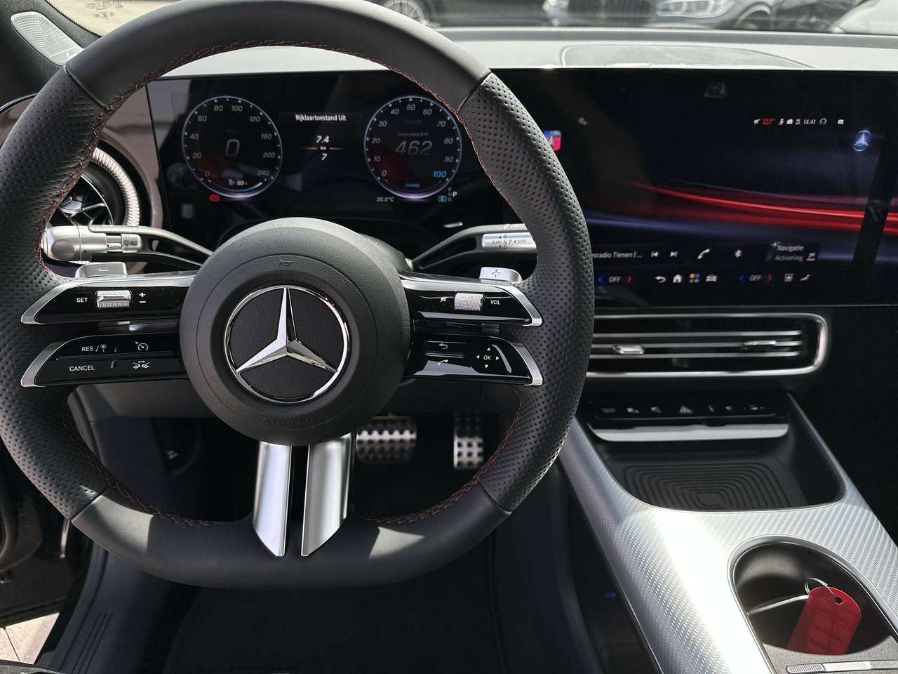 Mercedes-Benz GLB 250 + Electric  AMG Pano dak Burmester Multibeam Memory Distronic — foto 9 van 19
