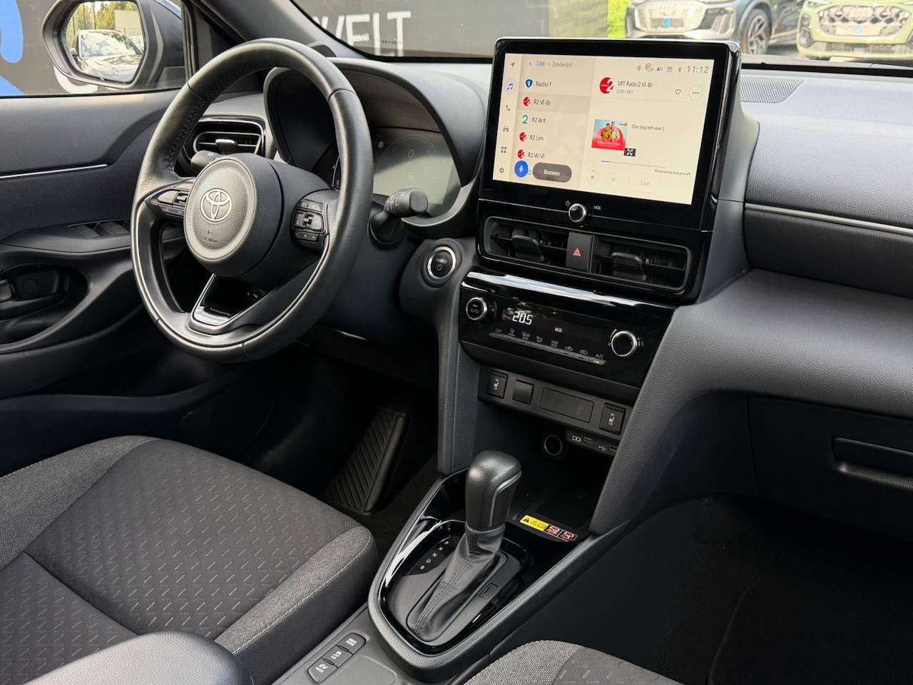 Toyota Yaris Cross HEV STYLE CARPLAY STUUR-EN ZETELVERWARMING KEYLESS — foto 5 van 13