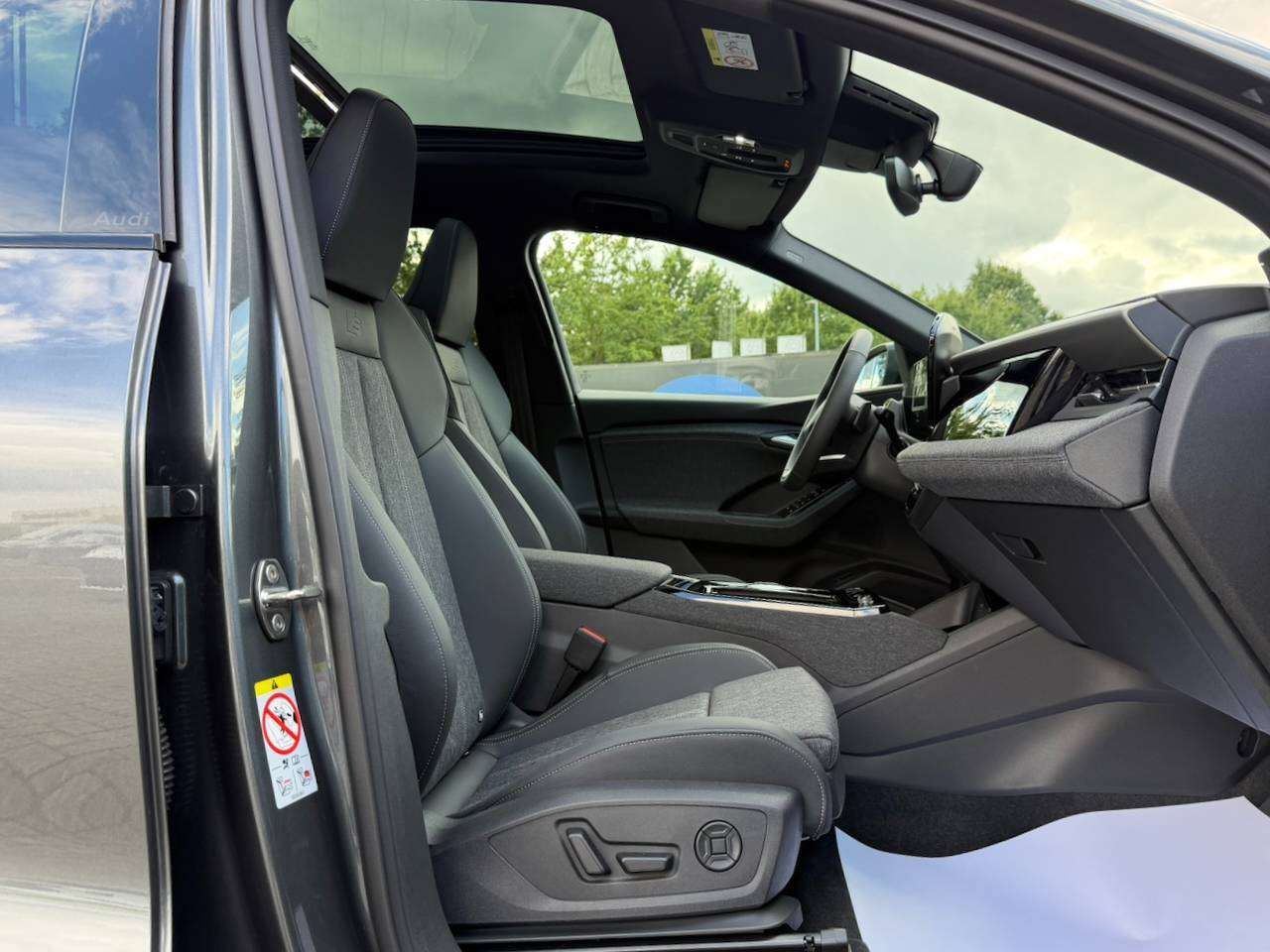 Audi Q6 e-tron 100 kWh PERFORMANCE S LINE EDITION TREKHAAK PANORAMA 360° CAM MEMORY SEATS — foto 9 van 15