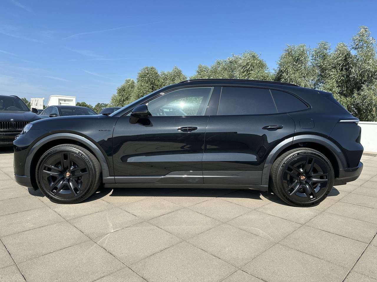 Porsche Cayenne ELECTRIC Trekhaak Pano Dak 22" Drive Assist Pano Dak — foto 3 van 19