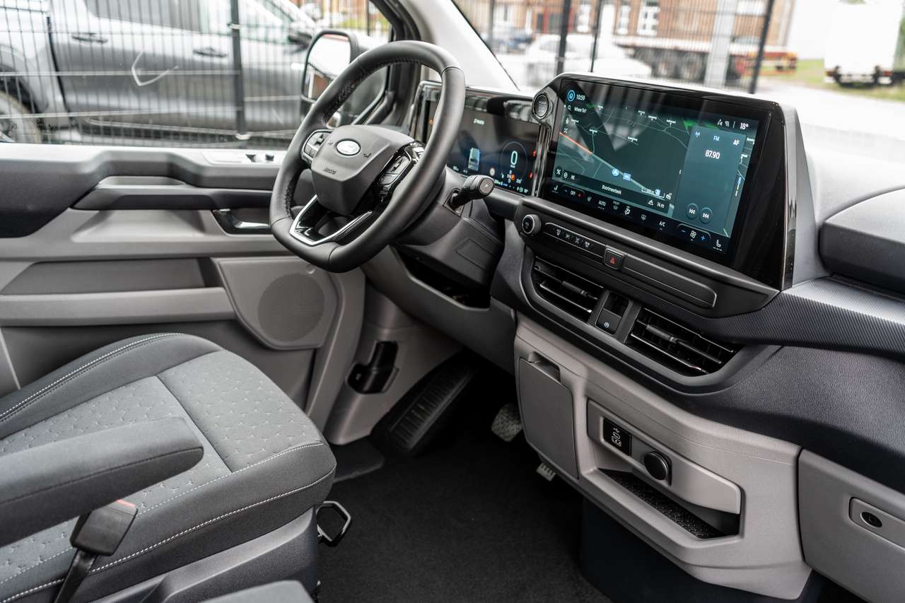 Ford Transit Custom 2.0TDCi Limited L2 5pl. - 5j Warranty - 40.400ex — foto 12 van 16