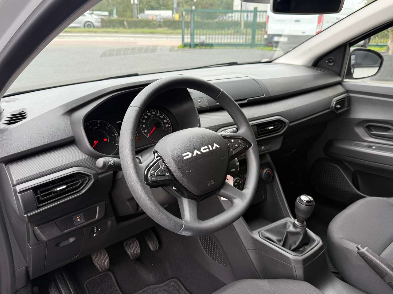 Dacia Sandero 1.0i SCe Airco 2800km NIEUWSTAAT ! Facelift — foto 9 van 17