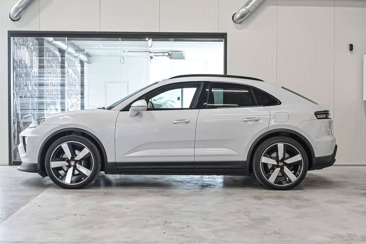 Porsche Macan Porsche Macan 4 – Performance Battery Plus – 22” Macan Sport – Luchtvering – Achterasbesturing – InnoDrive — foto 3 van 25
