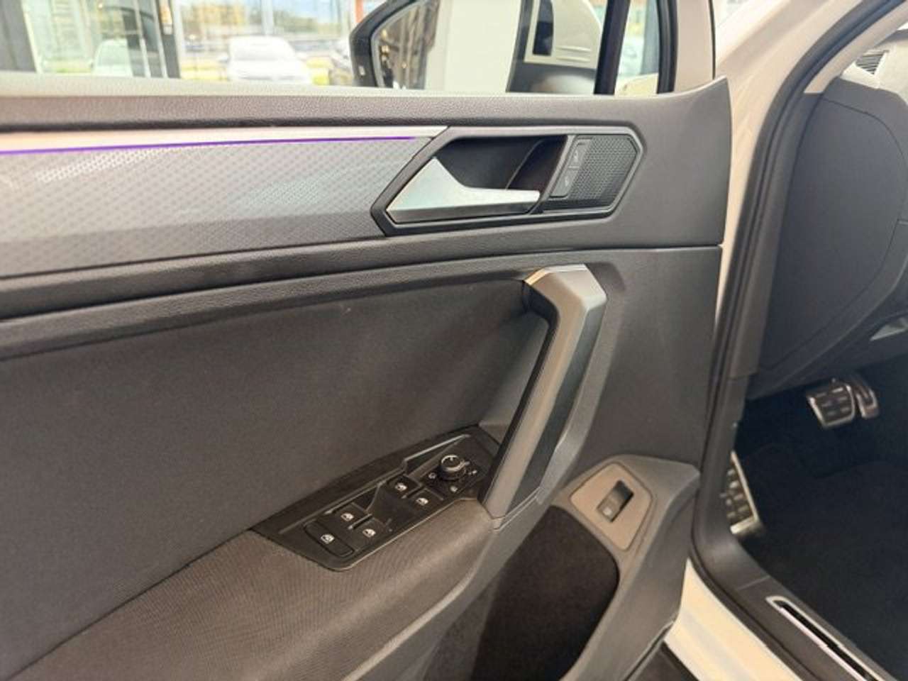 Volkswagen Tiguan LIFE ACTIVE PLUG-IN HYBRIDE AUTOMAAT  46000KM!!!! — foto 23 van 23
