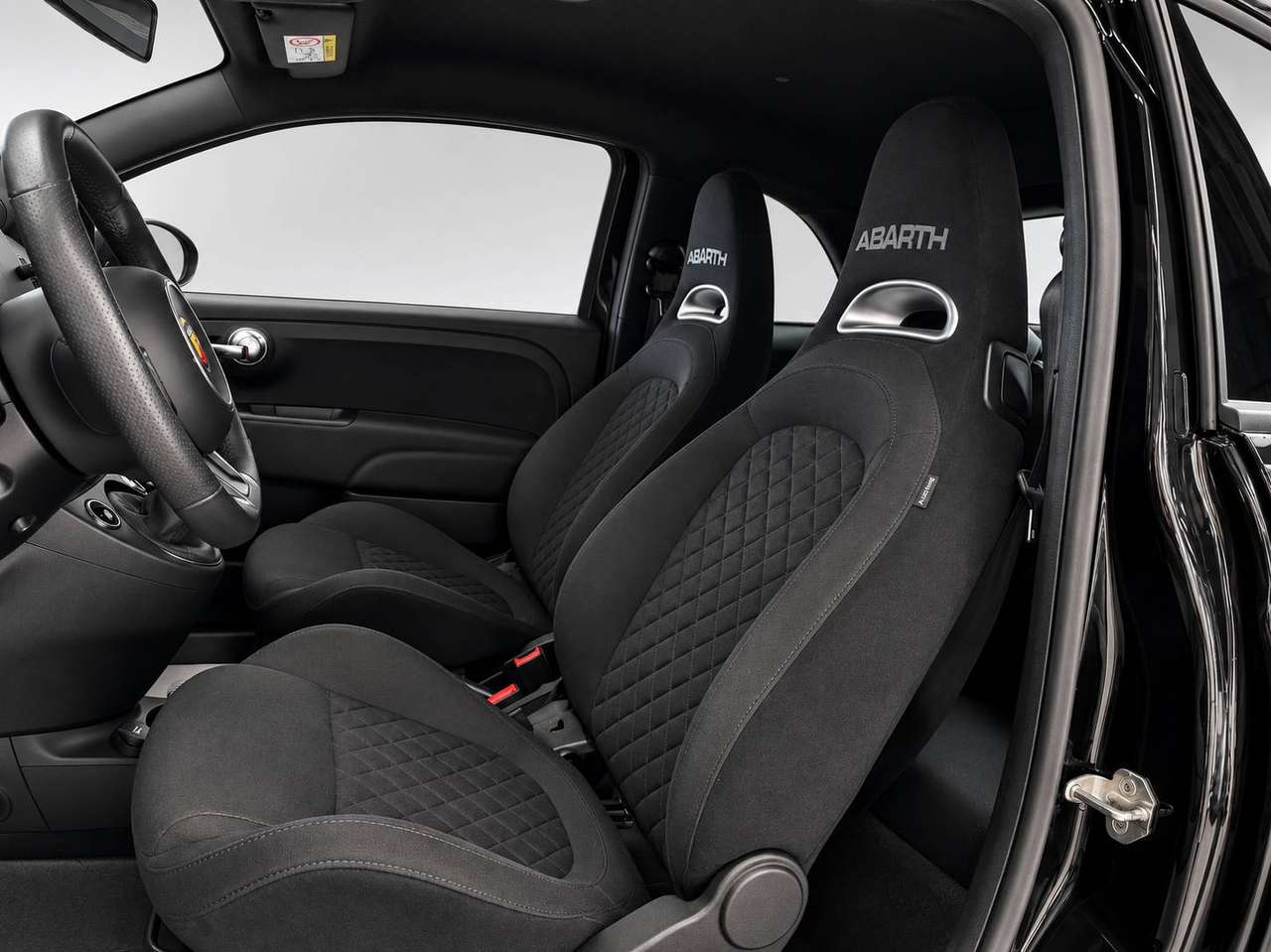 Abarth 595 Turismo 595 1.4 T-Jet Turismo — foto 2 van 15