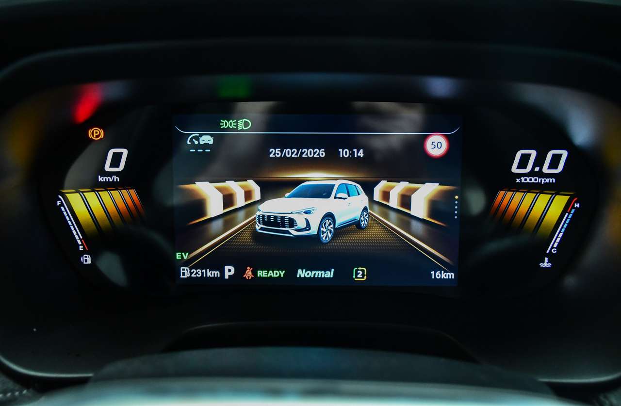 MG ZS ZS 1.5i Hybride+ Comfort - NAVIGATIE / CAMERA / ACC — foto 16 van 20