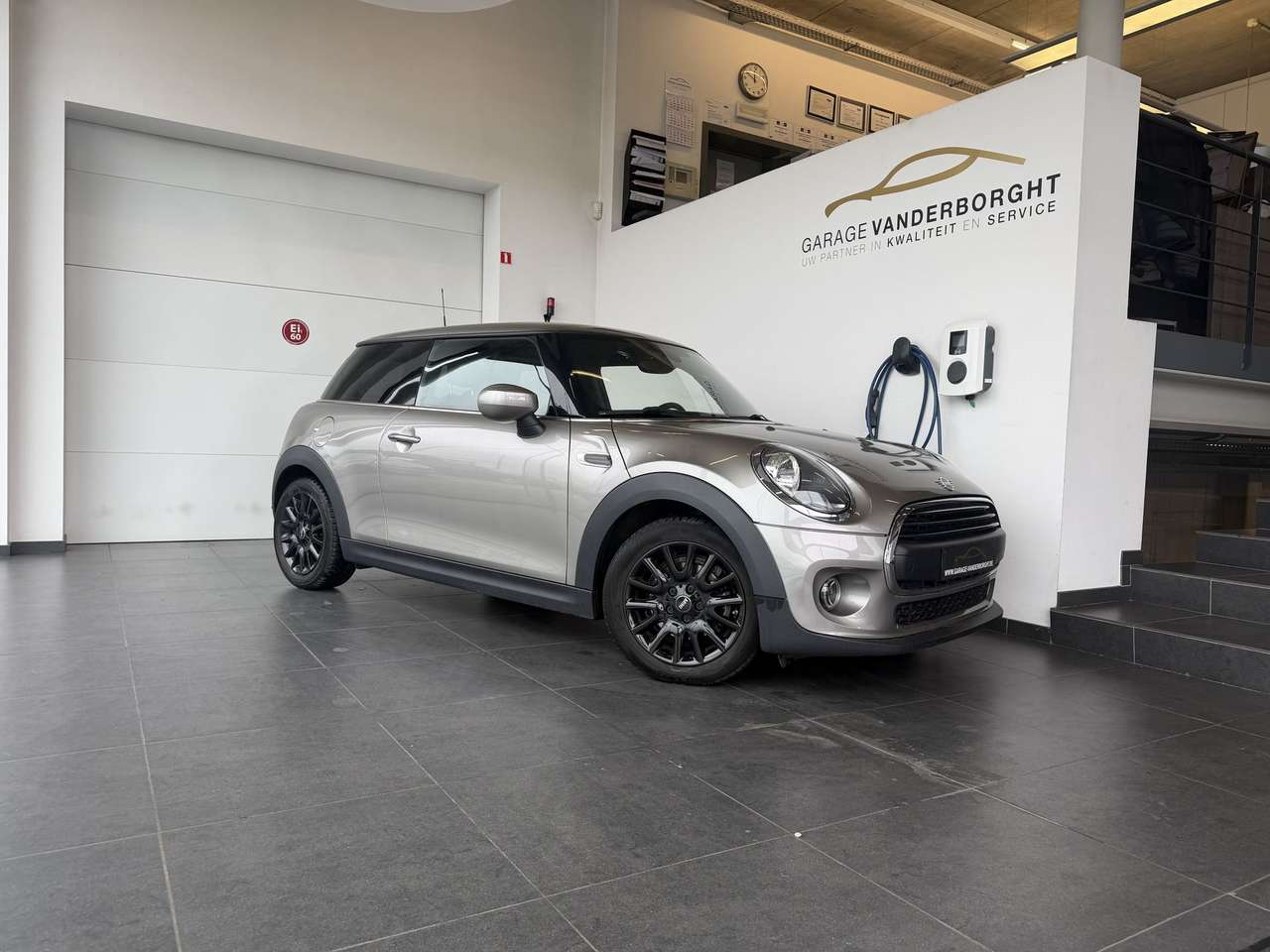 MINI One BENZINE AUTOMAAT SLECHTS 44000KM!!!!