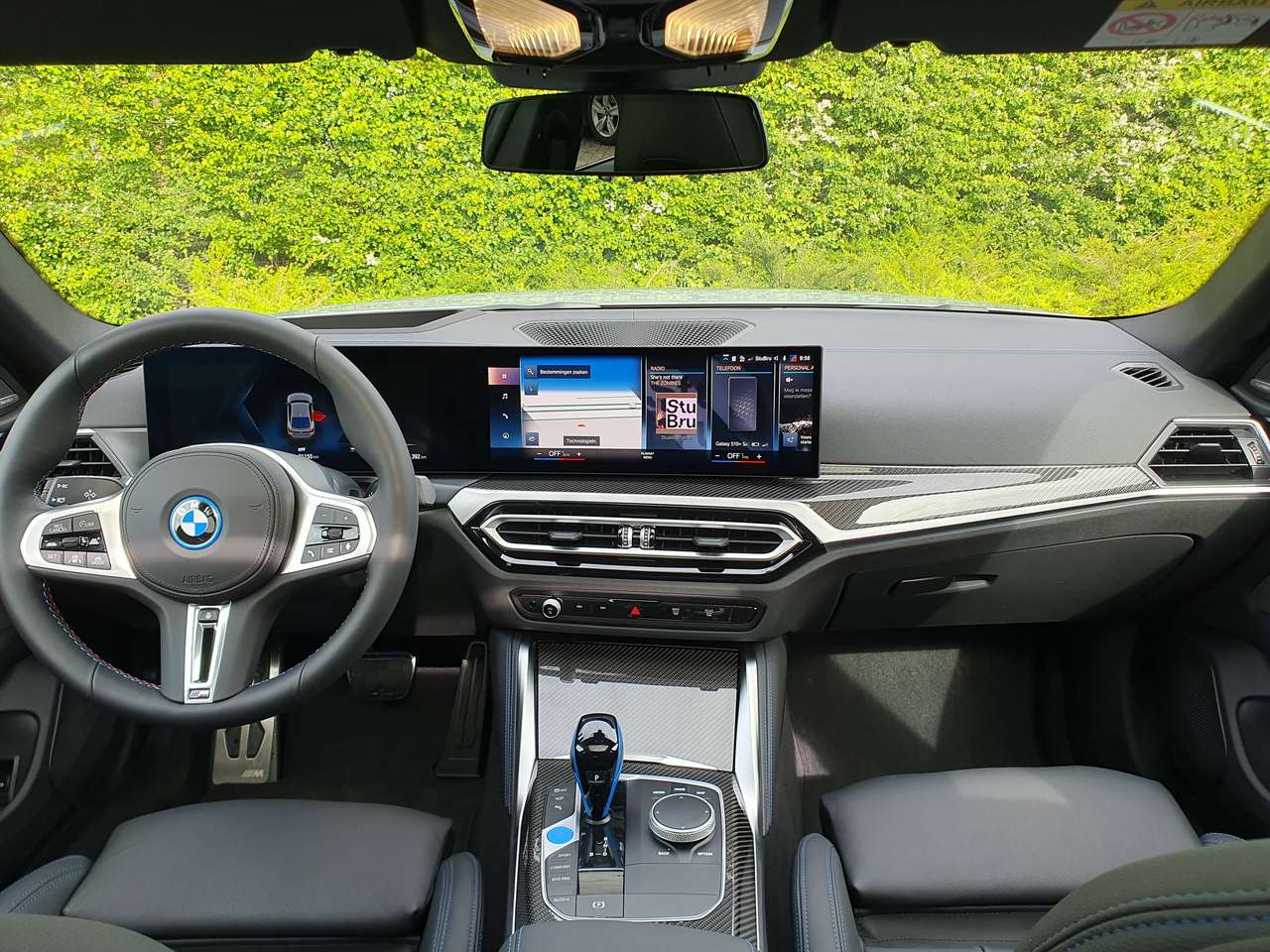 BMW i4 M50 xDrive 544pk 83kWh M-Sport - individual - Laser lights - Pano - trekhaak - SOH 99,2% — foto 8 van 24